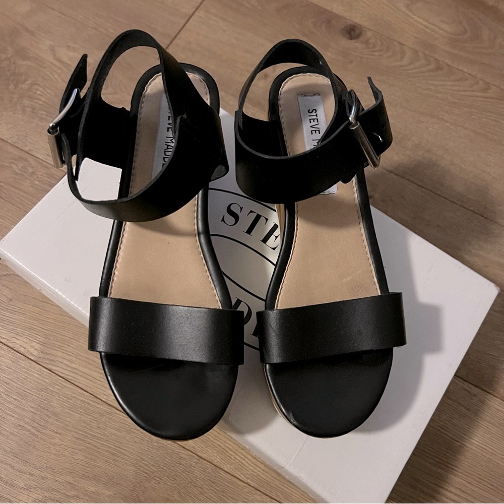 Steve Madden Nylee Sandal